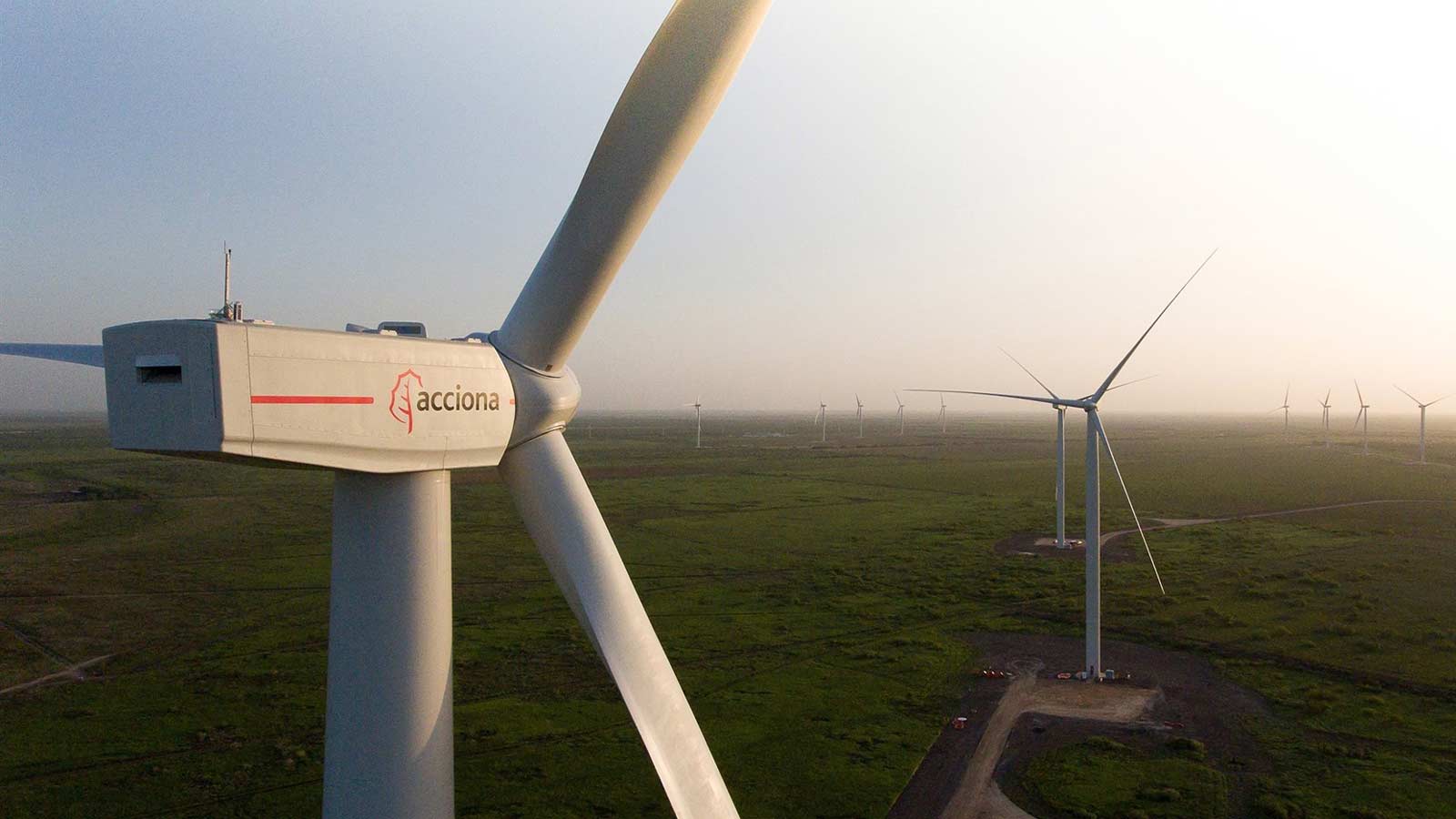 Wind Turbine Blades to Be Recycled into Photovoltaic Plants
